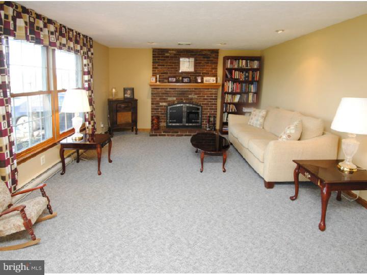 813 Quarry Road Perkasie, PA 18944 - Photo 3 of 17