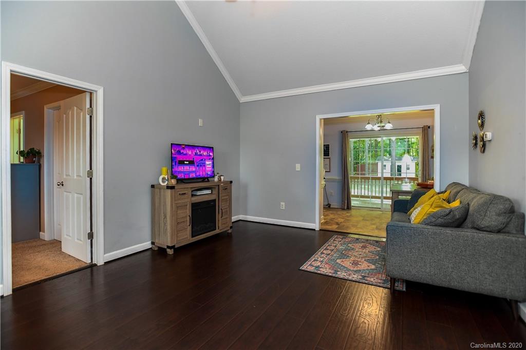 721 State Rd S-46-167 York, SC 29745 - Photo 5 of 32 Gallery Image 5