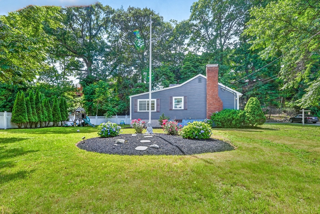 46 Windsor Road Stoneham, MA 02180 - Photo 38 of 42
