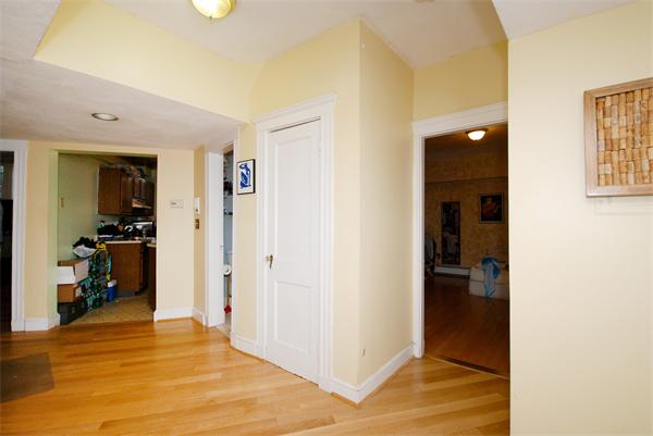 21 Sutherland Road, Unit 2 Boston, MA 02135 - Photo 6 of 10