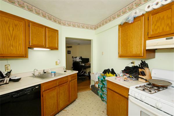 21 Sutherland Road, Unit 2 Boston, MA 02135 - Photo 9 of 10
