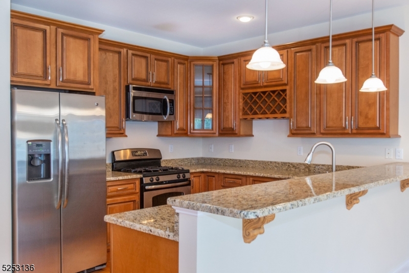 17 Halina Lane Butler, NJ 07405 - Photo 6 of 19 Gallery Image 6