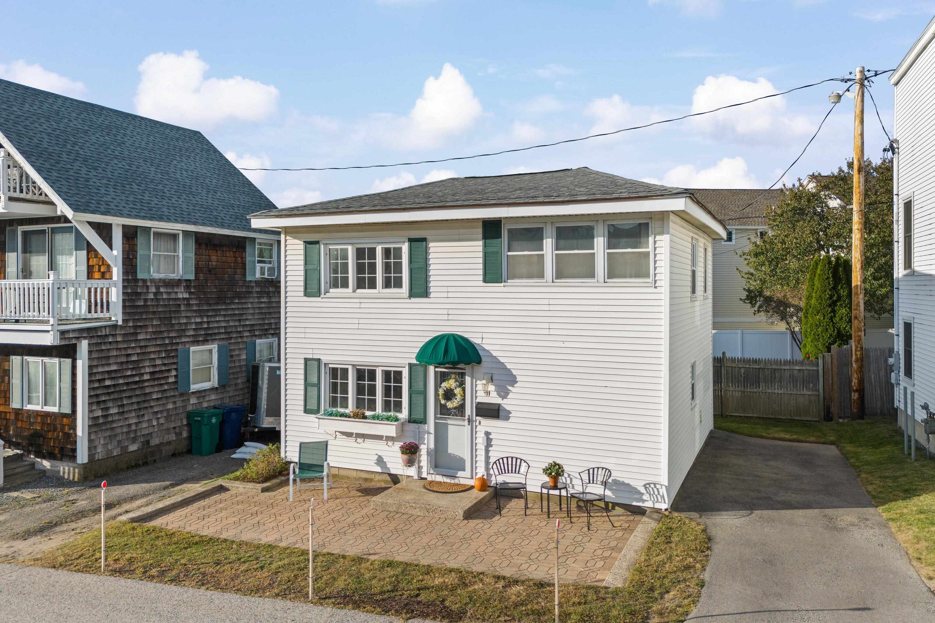 11 Boars Head Terrace Hampton, NH 03842 - Photo 2 of 32