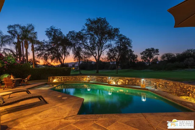 a view of a tennis court