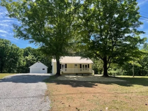 $292,000 | 2625 Old Blacktop Road, McEwen, TN 37101