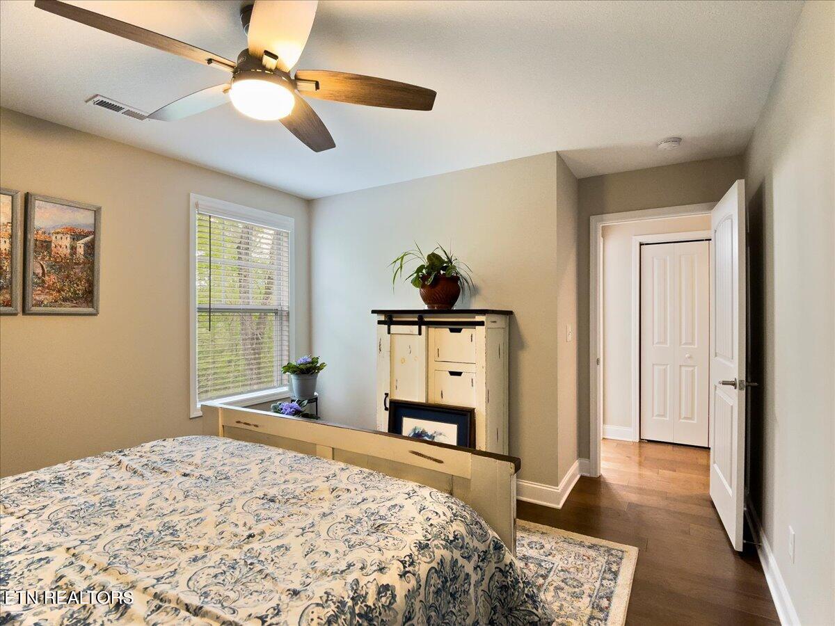 107 Mistletoeberry Road Oak Ridge, TN 37830 - Photo 37 of 60 09-Bedroom 3 (2)
