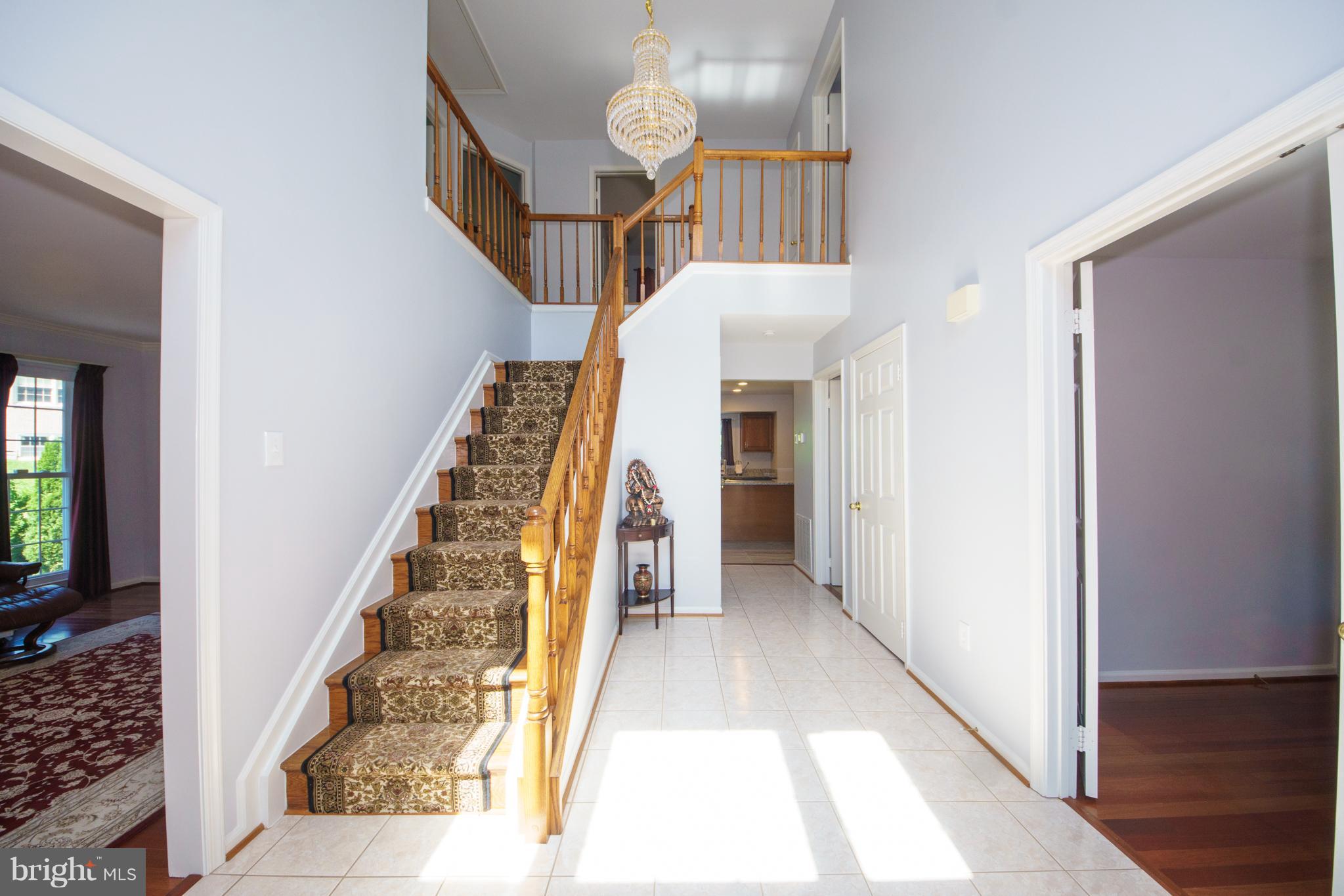 13905 North Gate Lane Silver Spring, MD 20906 - Photo 2 of 23 Formal two story entry hall w/ Ceramic Tile Floor