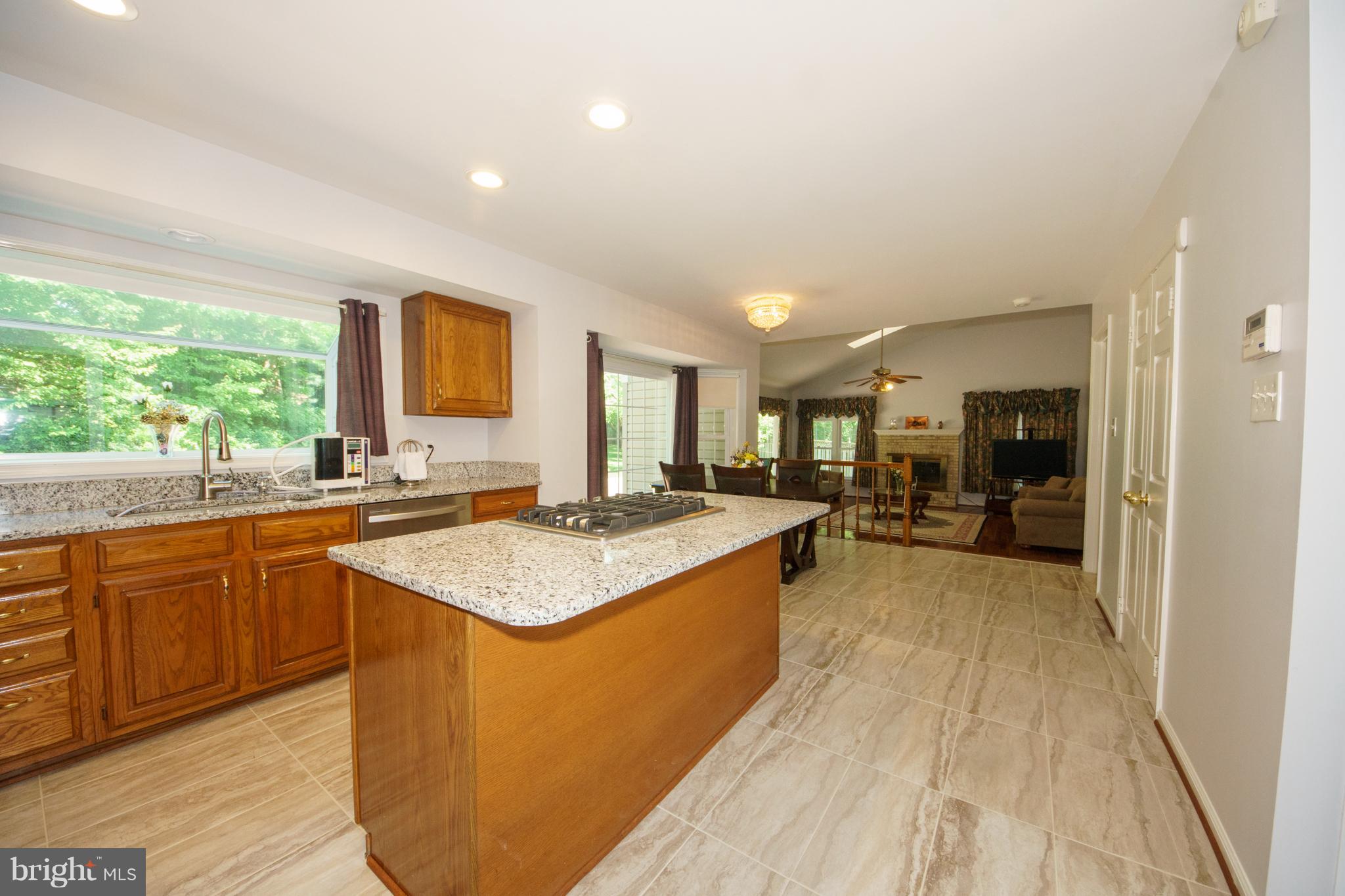 13905 North Gate Lane Silver Spring, MD 20906 - Photo 15 of 23 Kitchen w/ breakfast area & bay window.