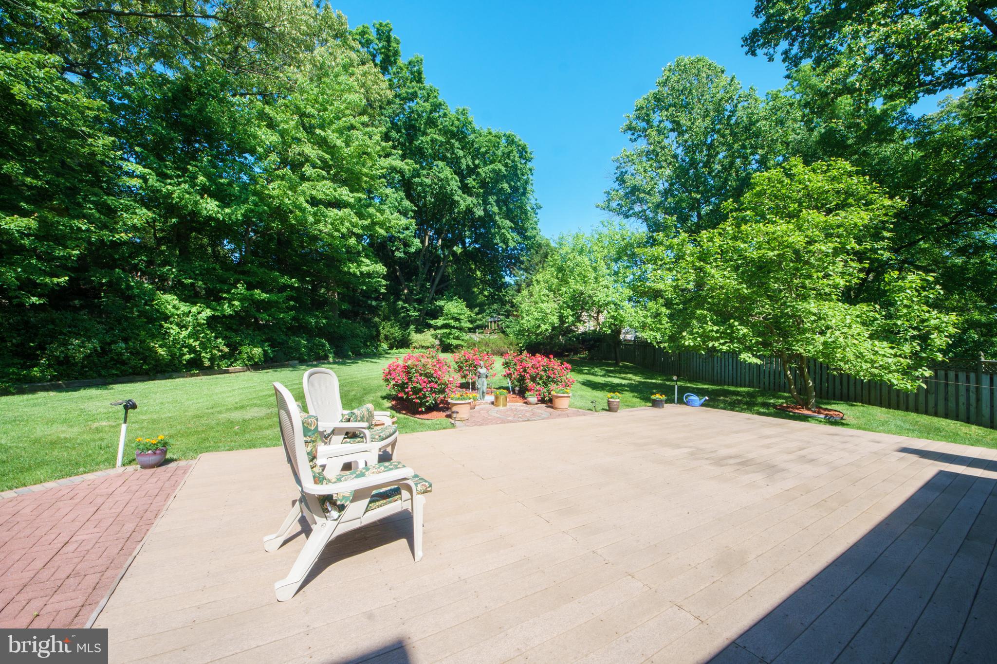 13905 North Gate Lane Silver Spring, MD 20906 - Photo 21 of 23 Large 33'x23' Rear Deck.