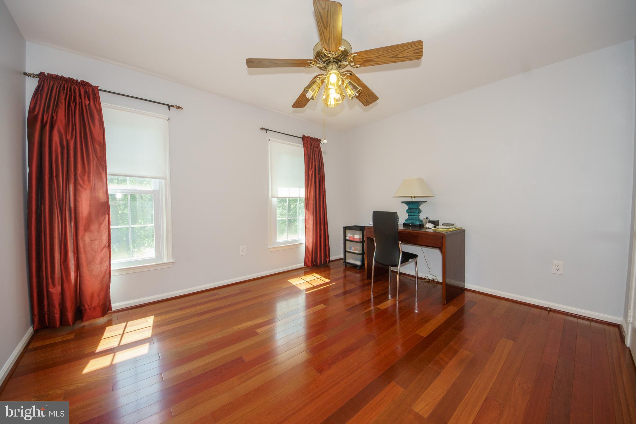 13905 North Gate Lane Silver Spring, MD 20906 - Photo 6 of 23 Bright & cheery BR3.