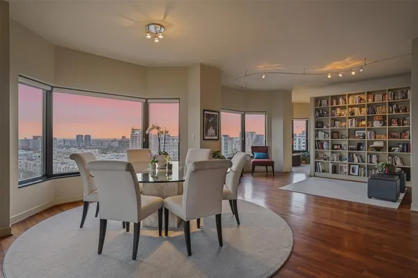 $1,875,000 | 3030 McKinney Avenue, Unit 1606, Dallas, TX 75204