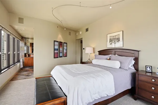 $1,875,000 | 3030 McKinney Avenue, Unit 1606, Dallas, TX 75204