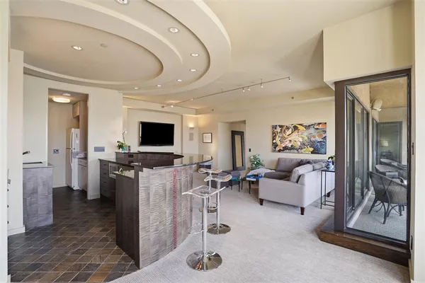$1,875,000 | 3030 McKinney Avenue, Unit 1606, Dallas, TX 75204