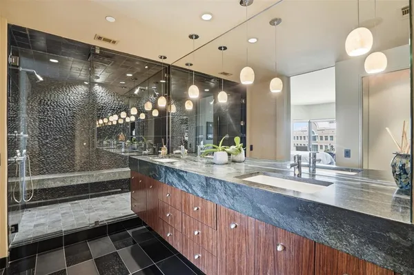 $1,875,000 | 3030 McKinney Avenue, Unit 1606, Dallas, TX 75204