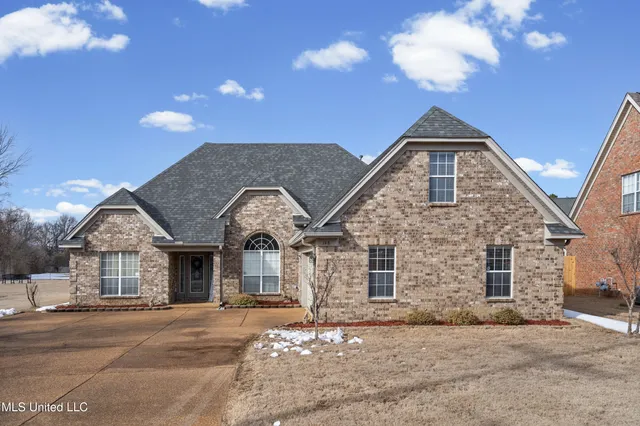 $329,900 | 148 Forked Creek Parkway, Hernando, MS 38632
