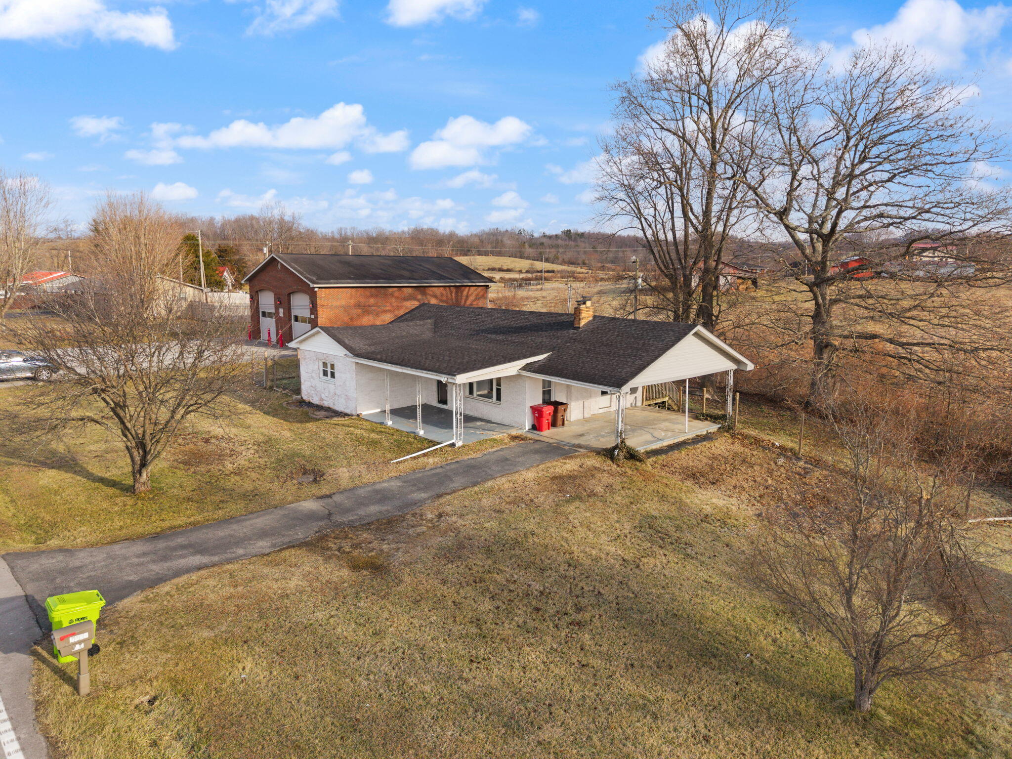 2658 East Laurel Road London, KY 40741 - Photo 3 of 36 5-web-or-mls-DJI_20260214090521_0012_D