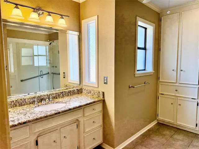 $325,000 | 1124 Hillside Drive, Athens, TX 75751