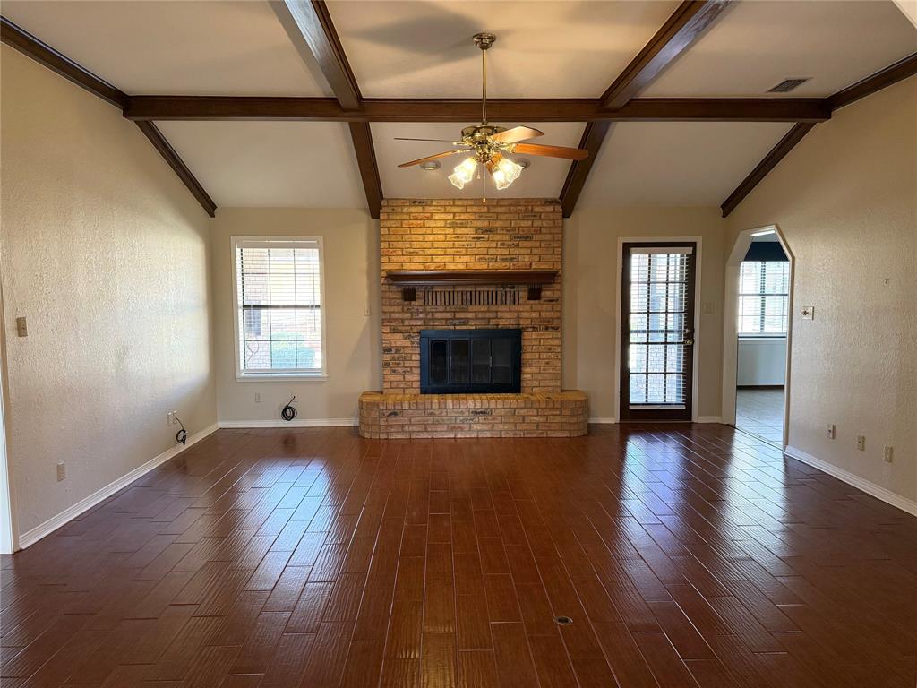 1124 Hillside Drive Athens, TX 75751 - Photo 2 of 21 Living Room