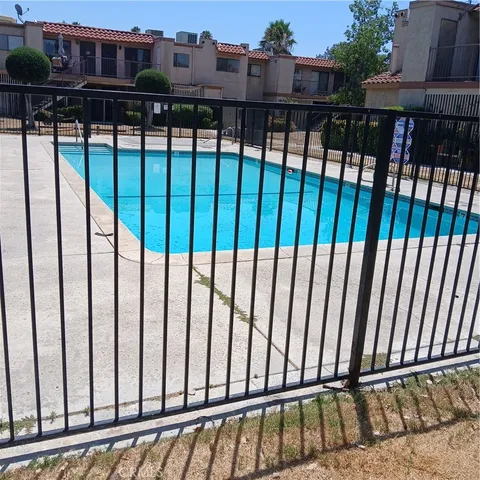 $235,000 | 2449 West Acacia Avenue, Hemet, CA 92545