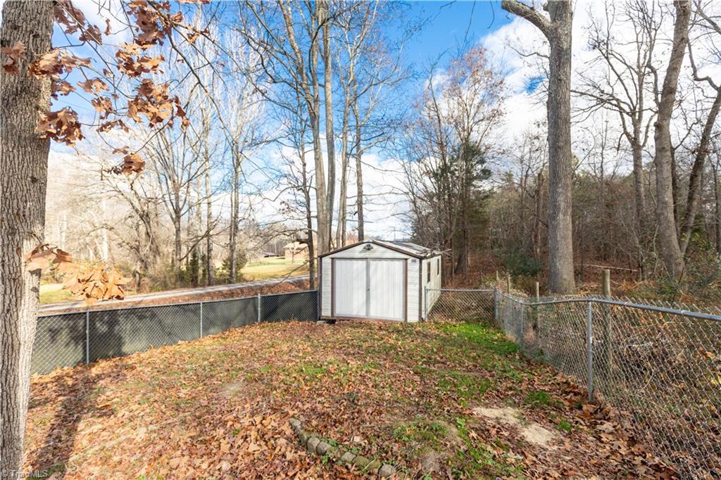 6113 Hickory Creek Road High Point, NC 27263 - Photo 29 of 31 Gallery Image 29