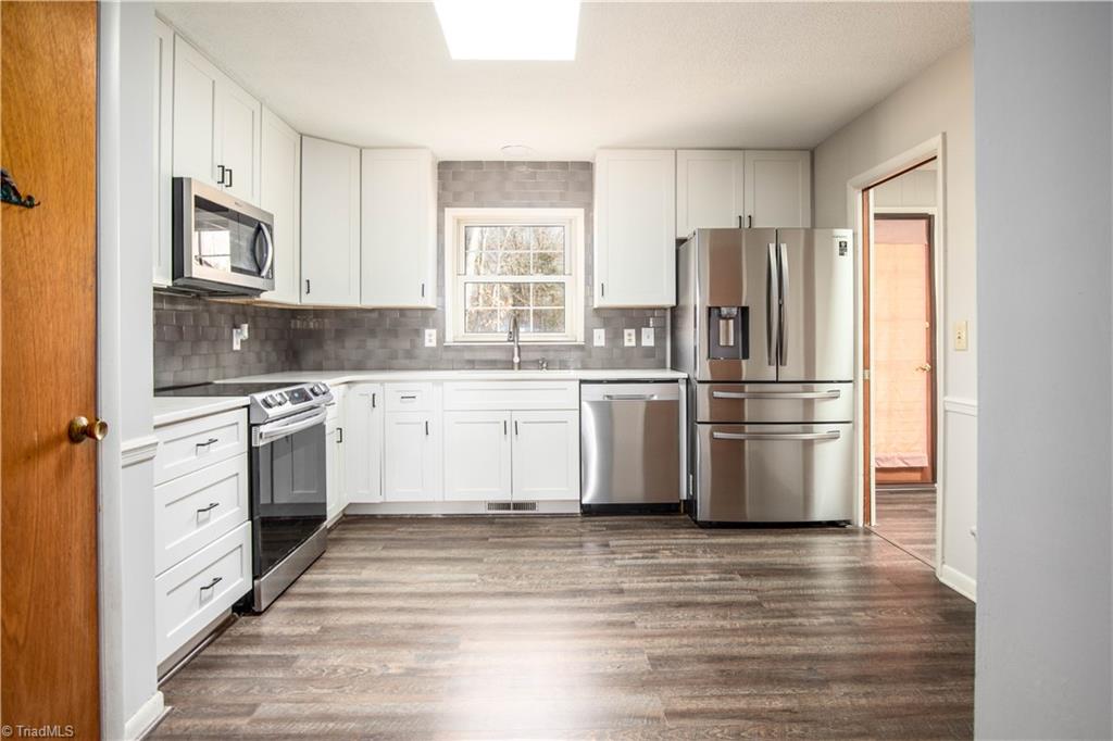 6113 Hickory Creek Road High Point, NC 27263 - Photo 7 of 31 Gallery Image 7