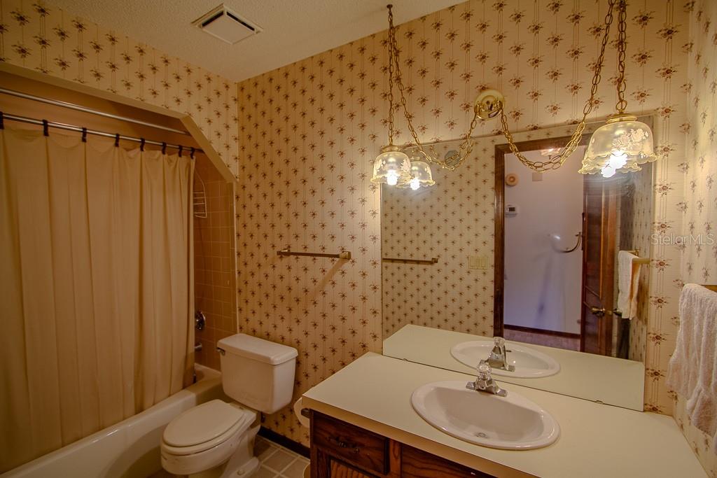 5083 Southeast 24th Place Ocala, FL 34480 - Photo 14 of 21