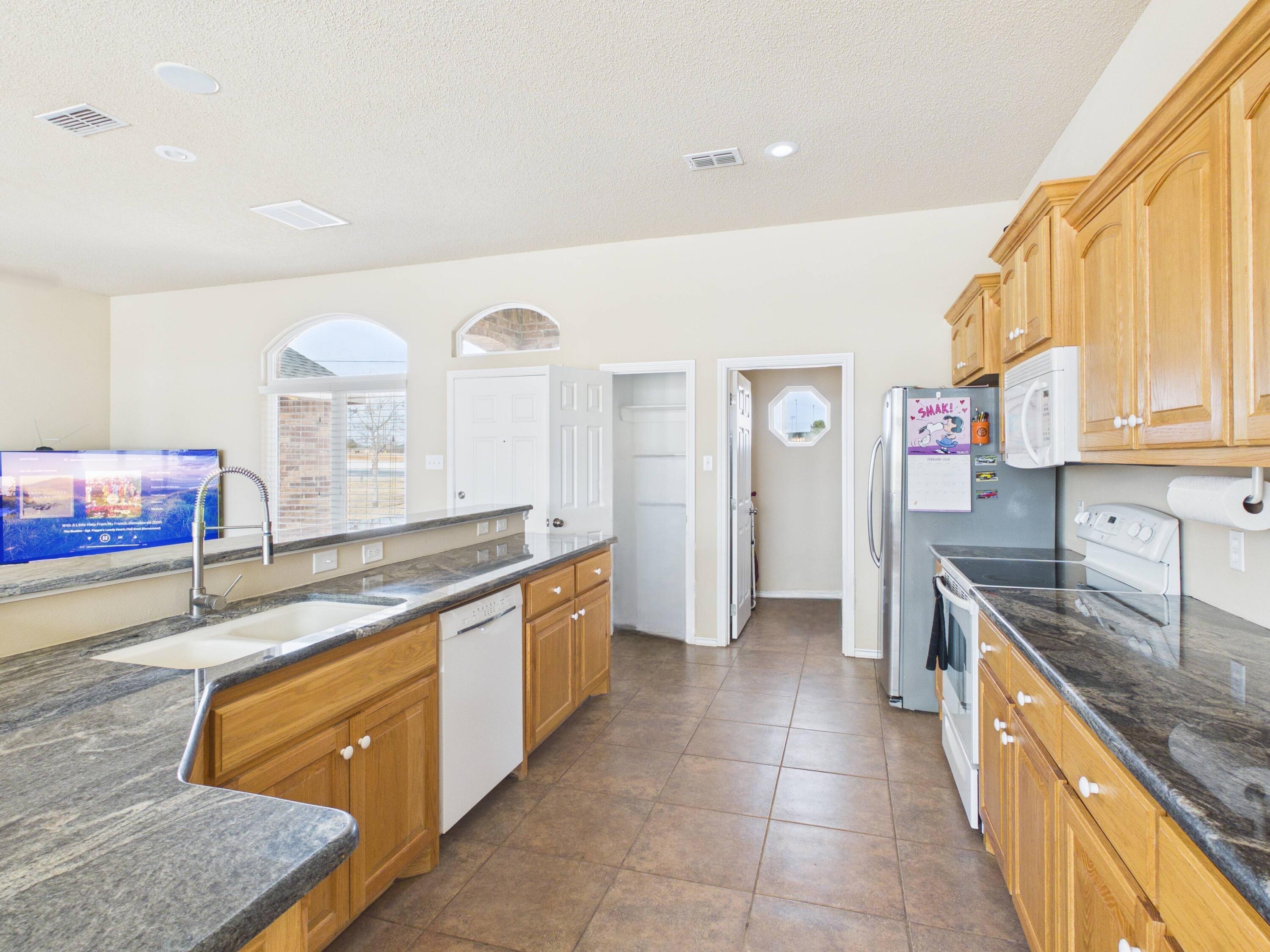 1501 Woodrow Road Lubbock, TX 79423 - Photo 15 of 36 CAM06369G6-PR0008-STILL031