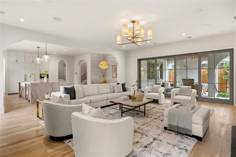 $5,995,000 | 4021 Southwestern Boulevard, University Park, TX 75225