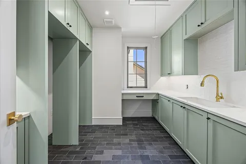 $5,995,000 | 4021 Southwestern Boulevard, University Park, TX 75225