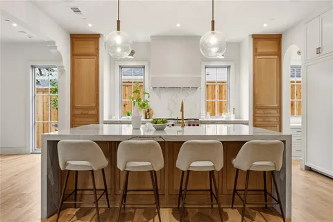 $5,995,000 | 4021 Southwestern Boulevard, University Park, TX 75225