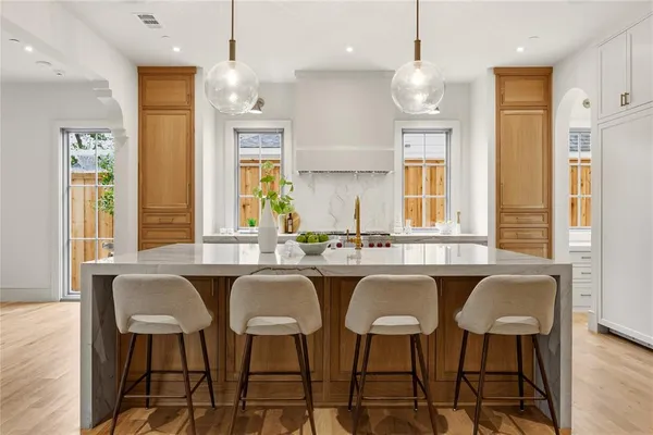 $5,995,000 | 4021 Southwestern Boulevard, University Park, TX 75225