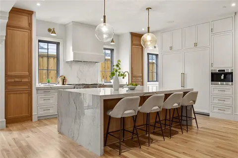 $5,995,000 | 4021 Southwestern Boulevard, University Park, TX 75225