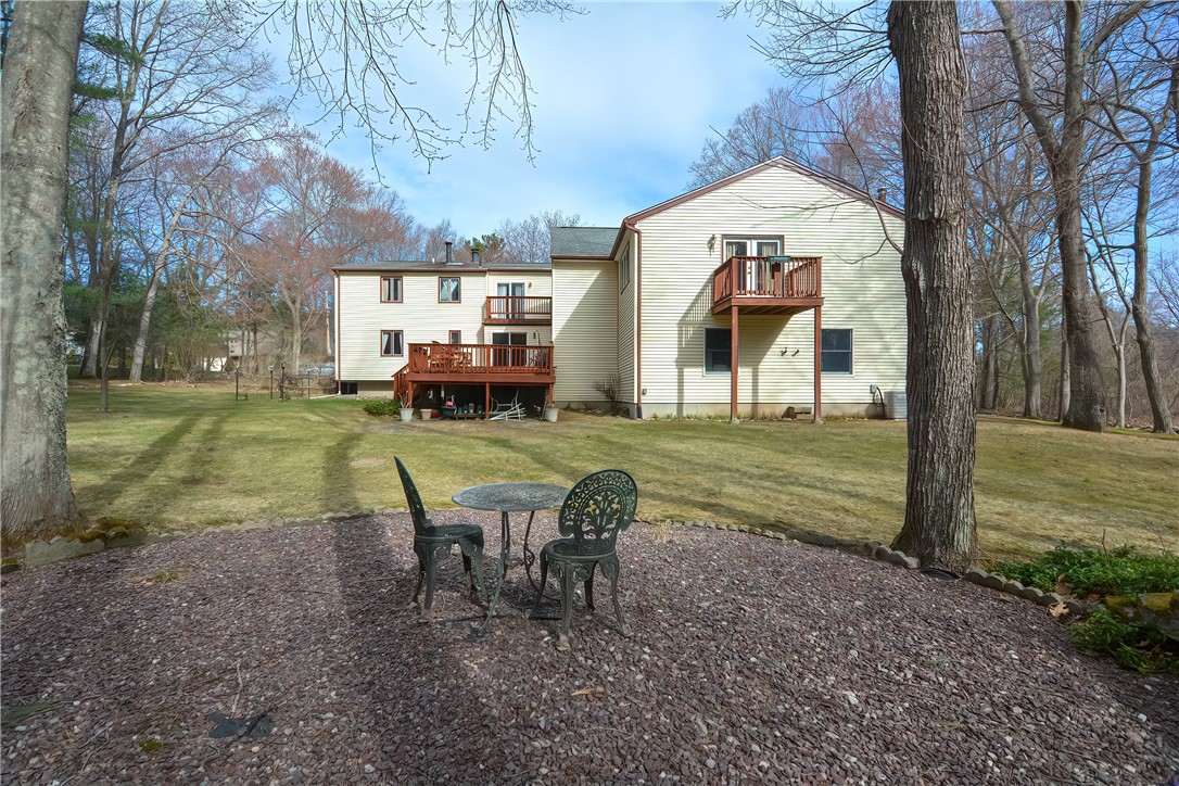 4 Rogler Farm Road Smithfield, RI 02917 - Photo 5 of 43