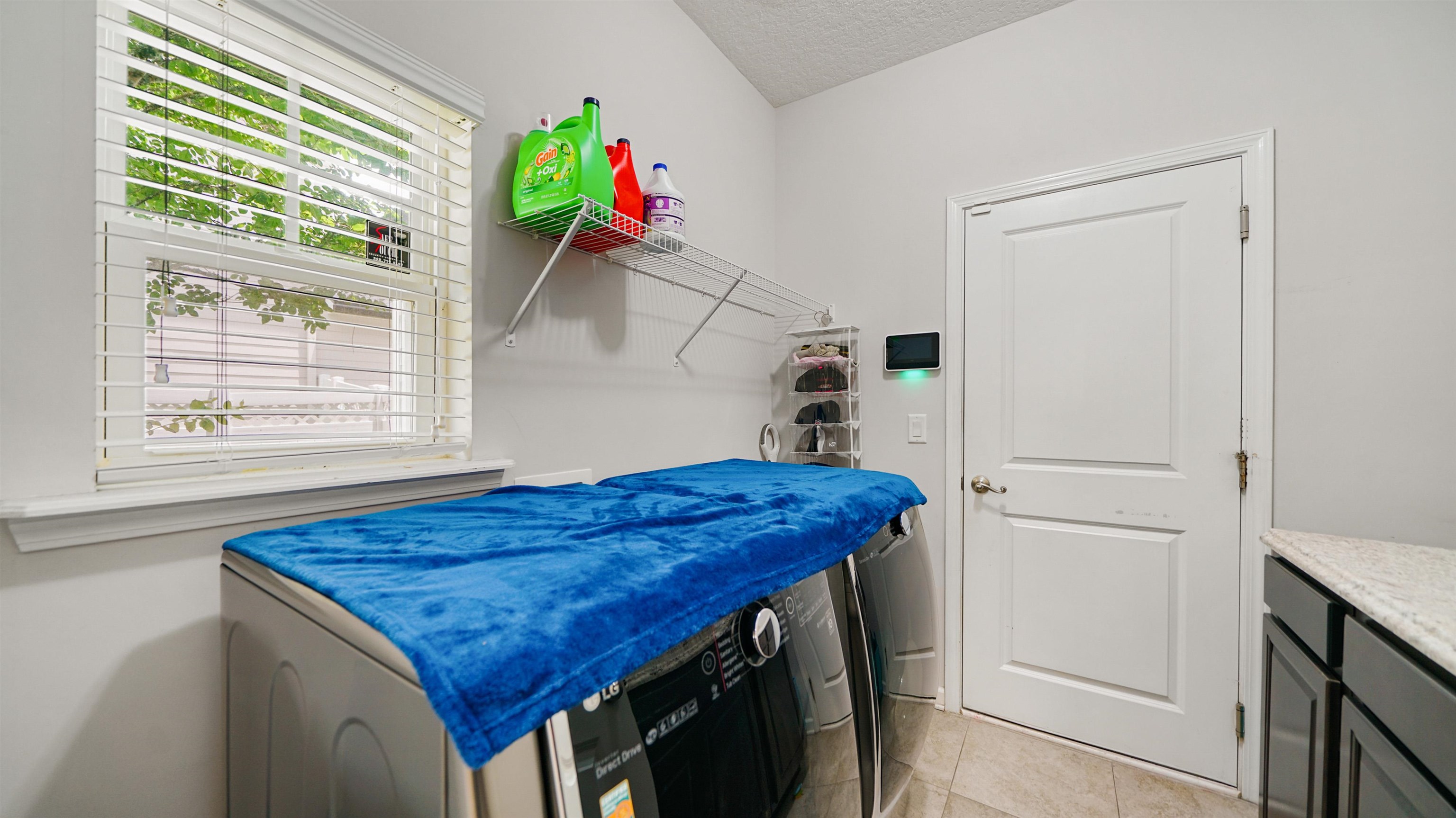 514 Heron Landing Road St. Johns, FL 32259 - Photo 16 of 48 a workspace with furniture and window