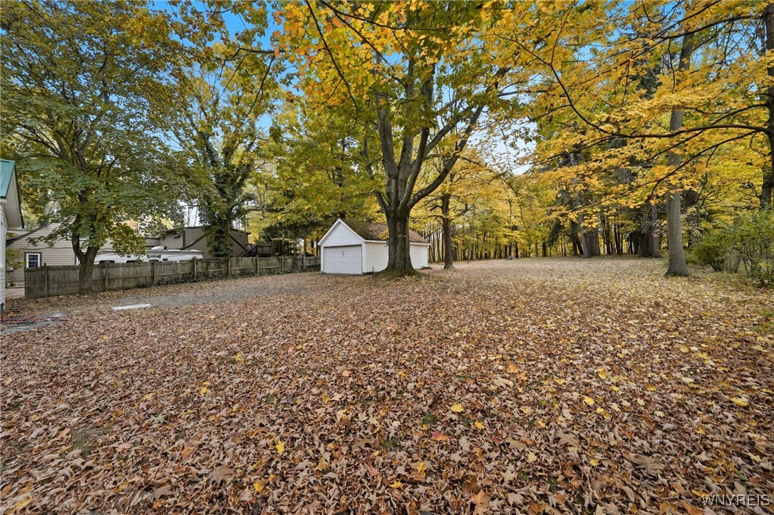 2155 Lakeview Road Lake View, NY 14085 - Photo 3 of 49