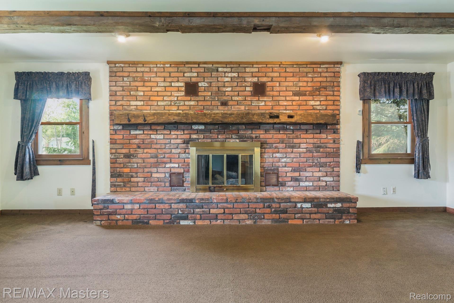 Gas fireplace in Great Room