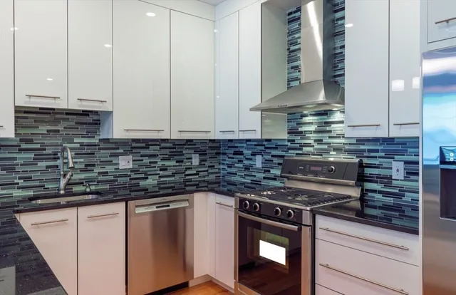 $6,400 | 88 Browne Street, Unit 2, Brookline, MA 02446