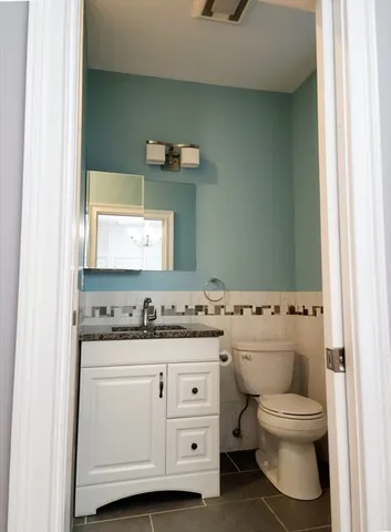 $6,400 | 88 Browne Street, Unit 2, Brookline, MA 02446