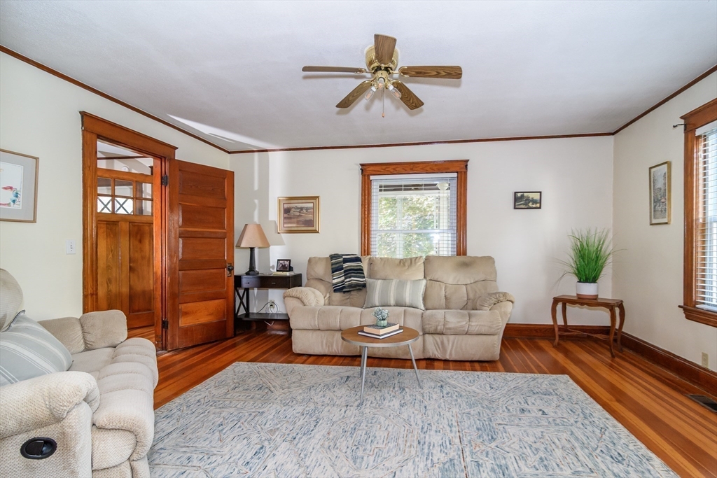 8 Pitts Street Natick, MA 01760 - Photo 9 of 25