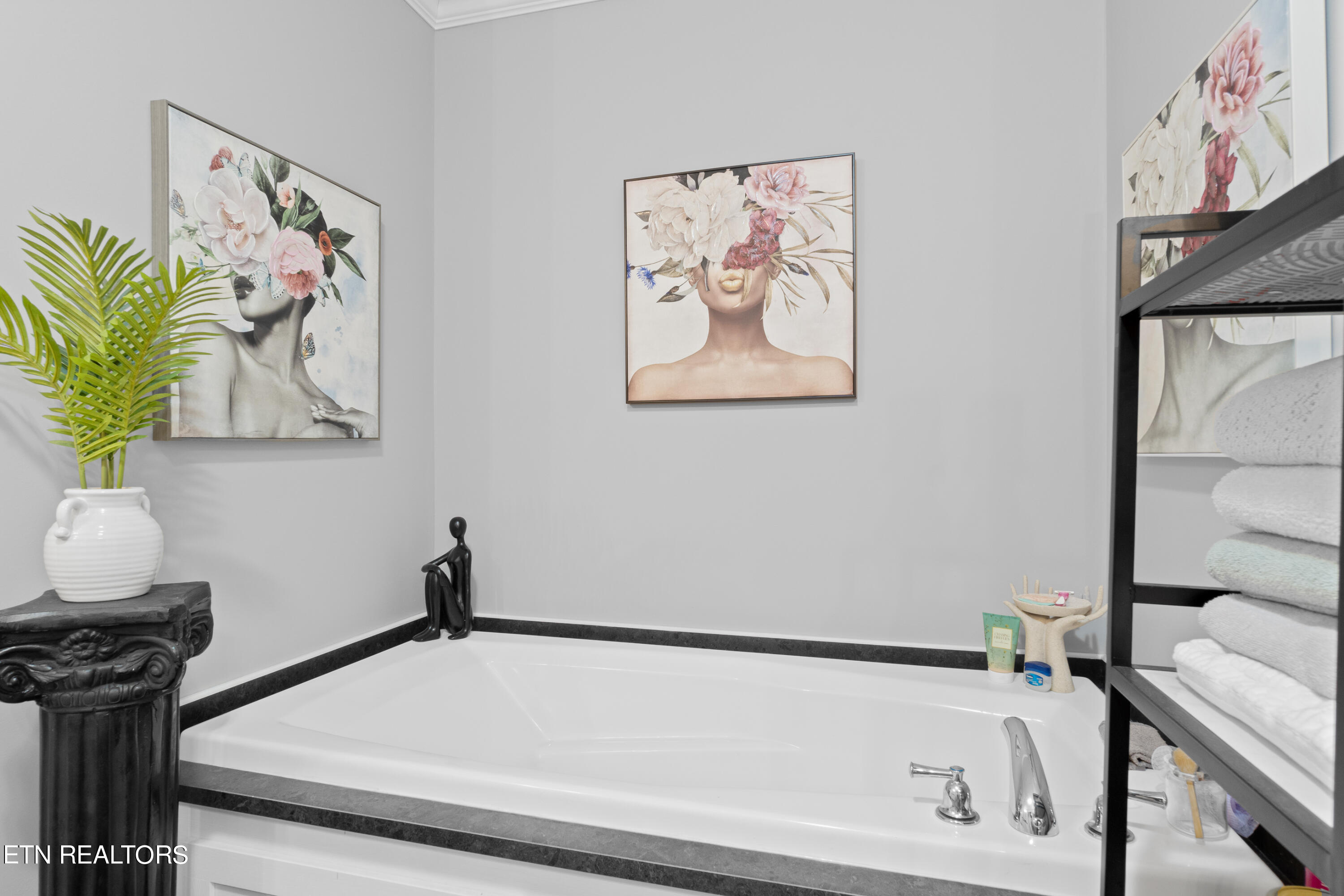 6216 Nine Mile Road Maryville, TN 37801 - Photo 20 of 29 DSC04375