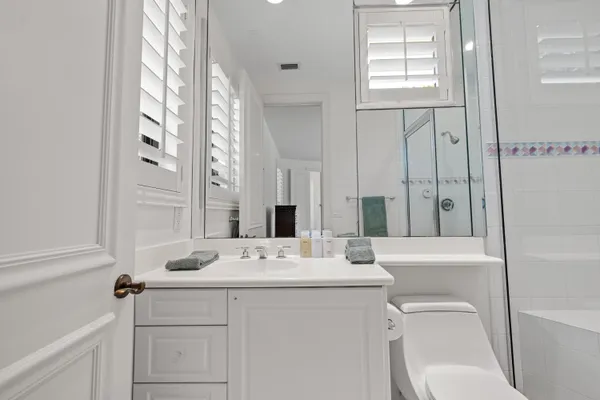 $5,200,000 | 18800 Long Lake Drive, Boca Raton, FL 33496