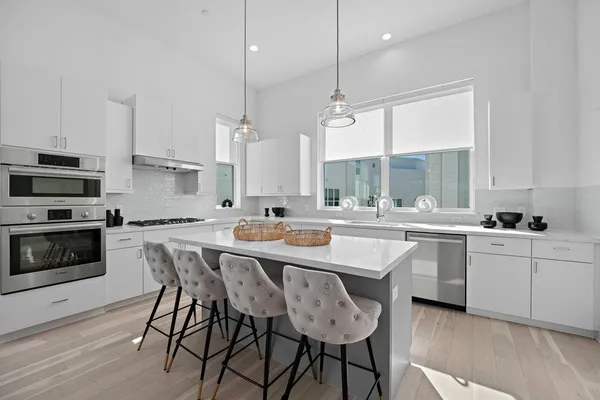 $929,999 | 3814 Berkman Drive, Austin, TX 78723