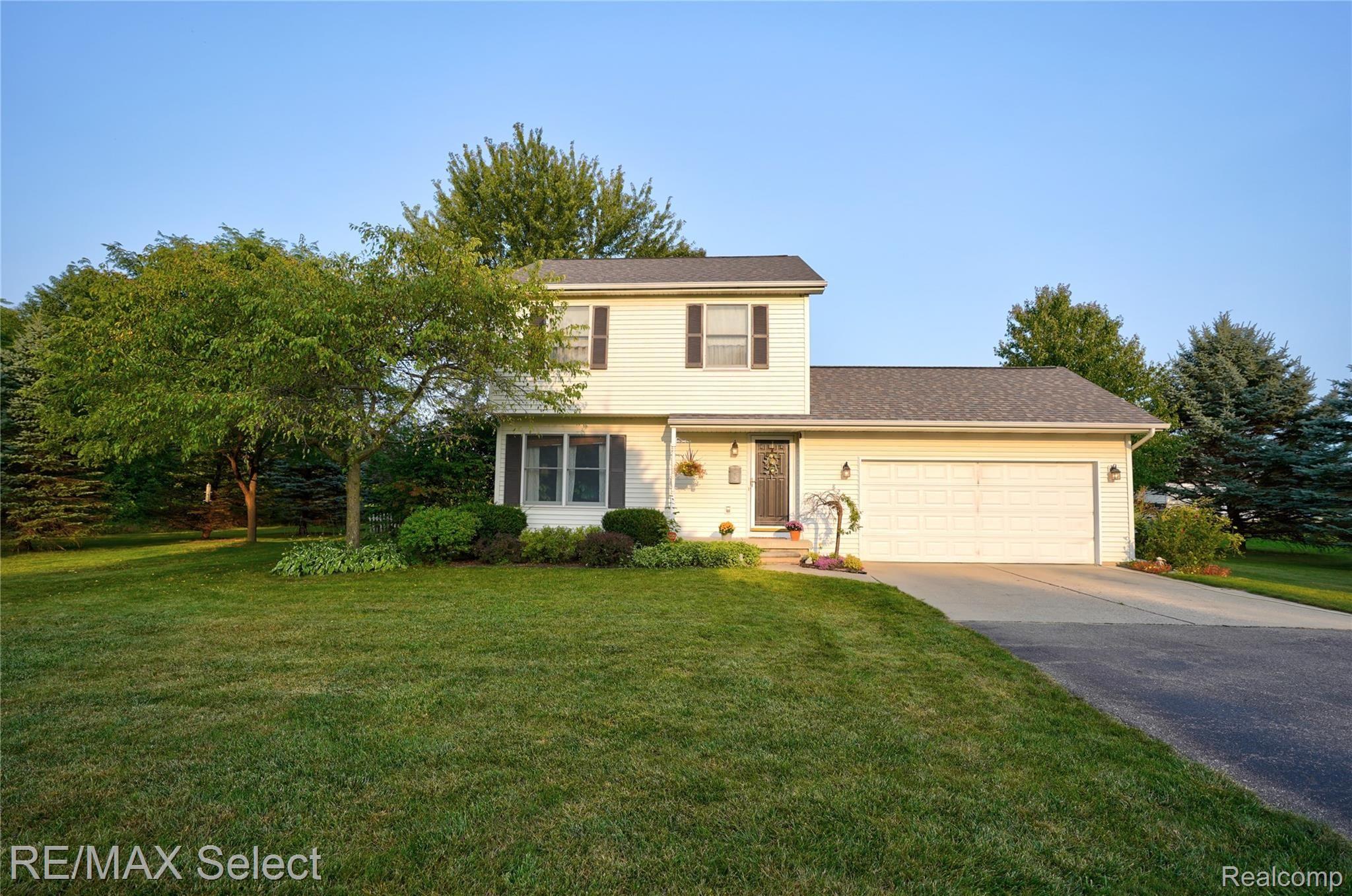 8224 North Genesee Road Mount Morris, MI 48458 - Photo 1 of 57 8224 N Genesee Road 01.jpg