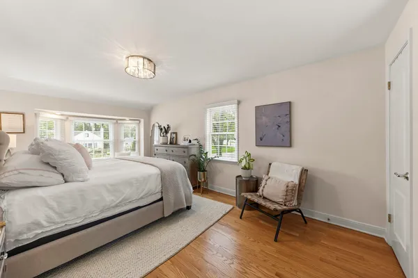 $750,000 | 260 Chesterfield Avenue, Glen Ellyn, IL 60137