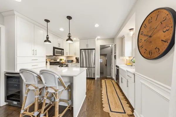 $750,000 | 260 Chesterfield Avenue, Glen Ellyn, IL 60137