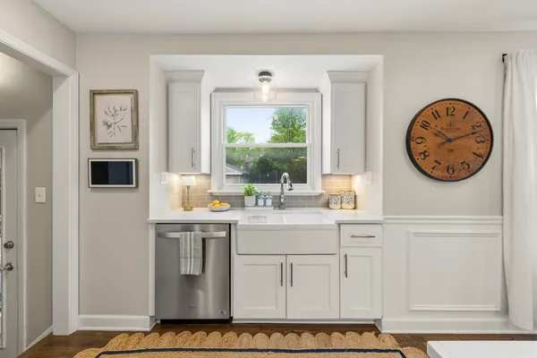 $750,000 | 260 Chesterfield Avenue, Glen Ellyn, IL 60137