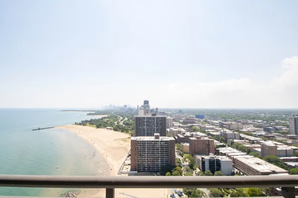 $2,750 | 6007 North Sheridan Road, Unit 32C, Chicago, IL 60660
