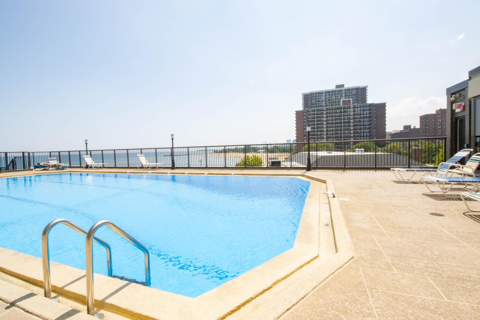 6007 North Sheridan Road, Unit 32C Chicago, IL 60660 - Photo 18 of 20