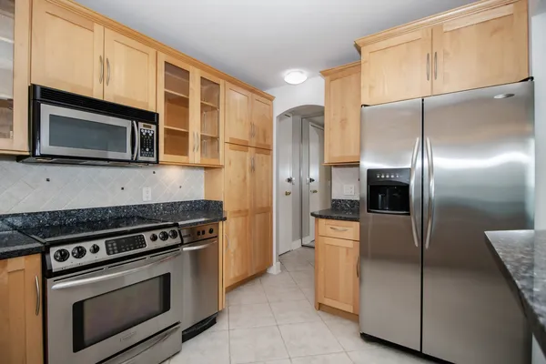 $2,750 | 6007 North Sheridan Road, Unit 32C, Chicago, IL 60660