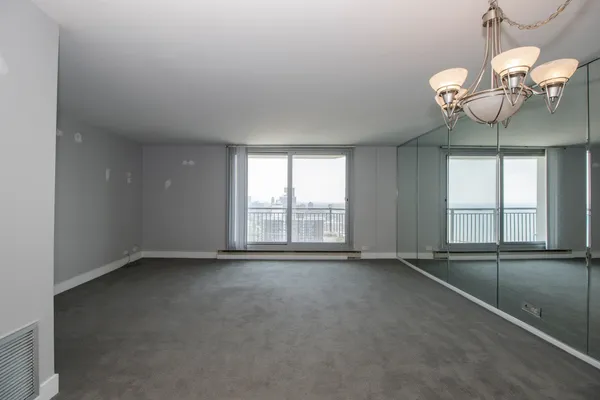 $2,750 | 6007 North Sheridan Road, Unit 32C, Chicago, IL 60660